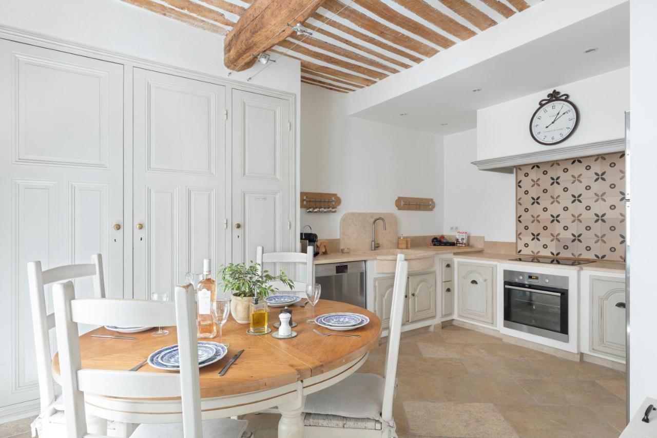 Ma Maison A - 3 Luxury In Heart Of Village Apartment